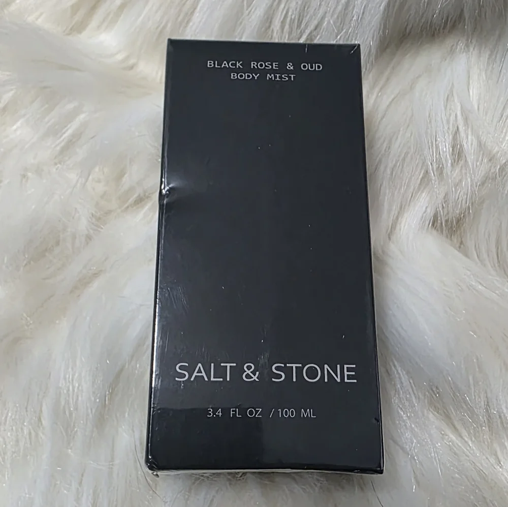 Salt & Stone Black Rose & Oud Perfume - Picture 2 of 3